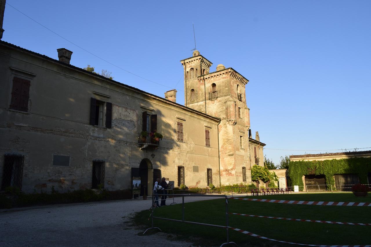 Ostello Castello Mina Della Scala Casteldidone Екстер'єр фото